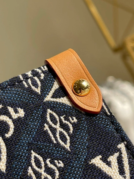 WIS LOUIS VUITTON ONTHEGO MM 0129